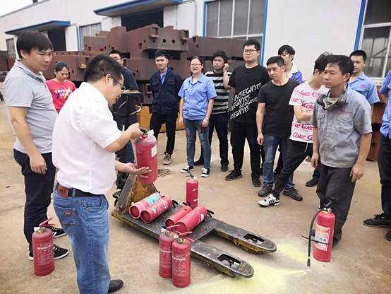 數(shù)控雕銑機(jī),模具雕銑機(jī),立式加工中心,石墨雕銑機(jī)-凱博數(shù)控 數(shù)控雕銑機(jī),模具雕銑機(jī),立式加工中心,石墨雕銑機(jī)-凱博數(shù)控